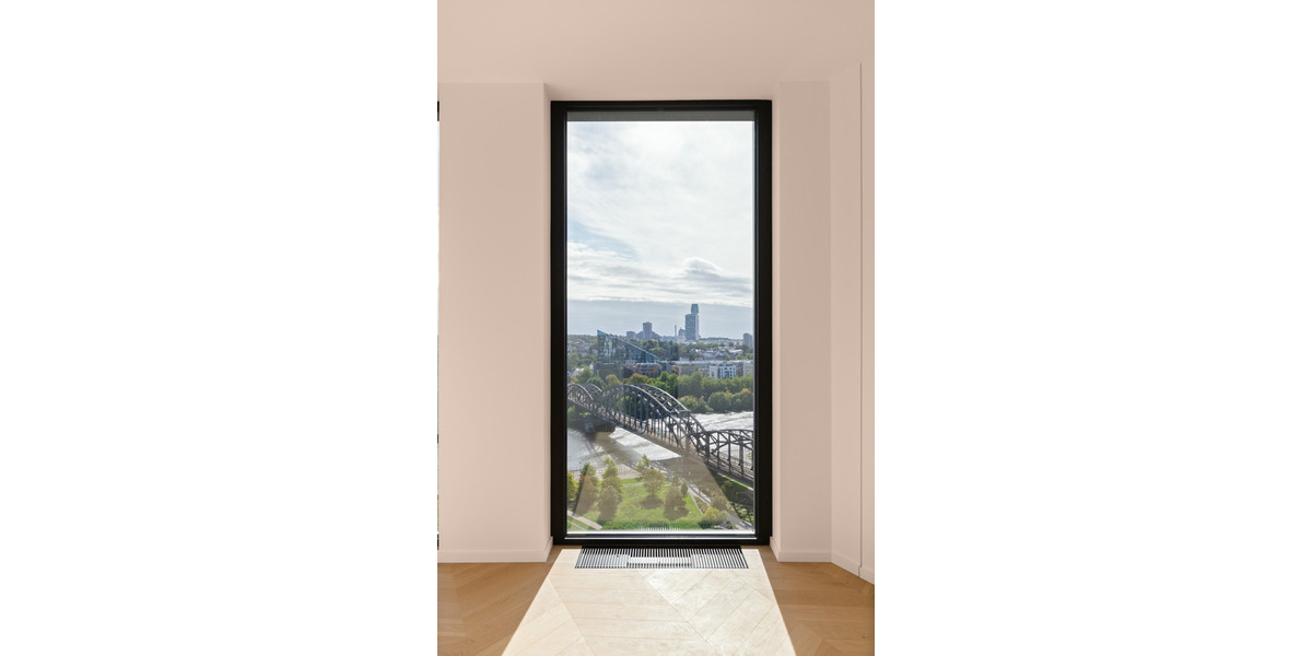 Etagenwohnung Frankfurt am Main Ostend - 3 Zimmer, 121 m&sup2;, 4.000&euro; | Angebot:25690816