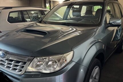 Subaru Forester 300.000 km 2.300 &euro; Frankfurt am Main 65933