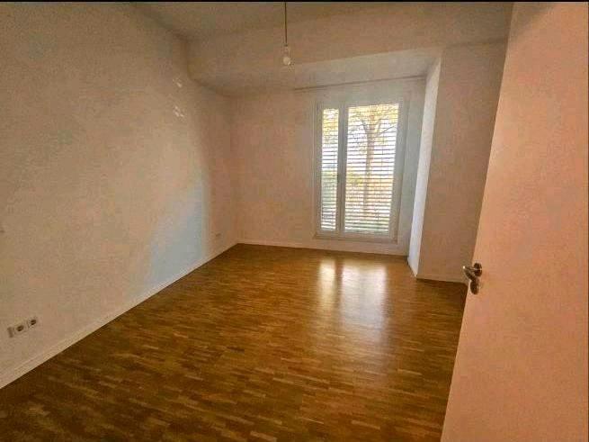 Erdgeschoßwohnung Frankfurt am Main Gutleutviertel - 3 Zimmer, 81 m&sup2;, 1.550&euro; | Angebot:26331283