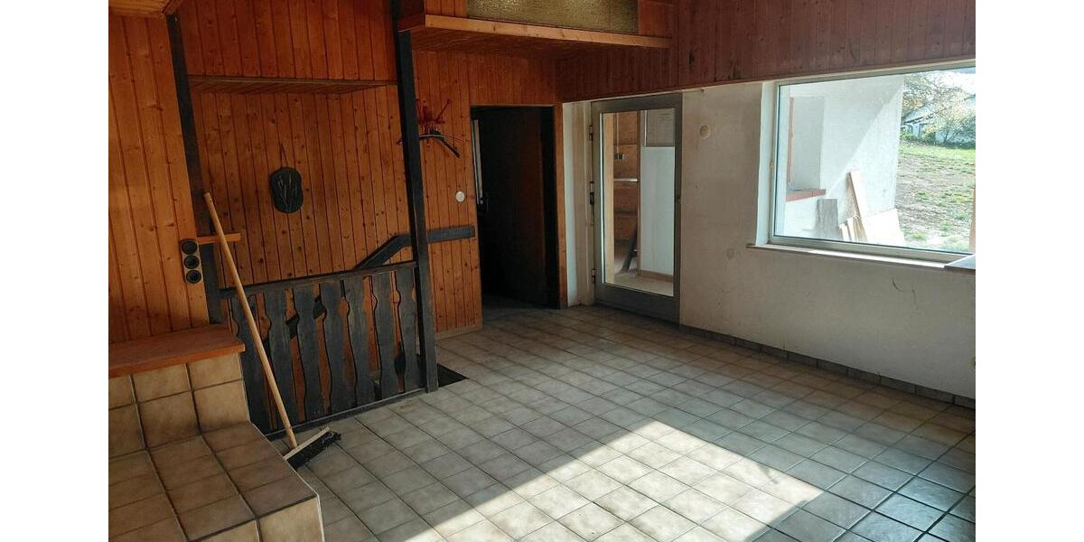 Einfamilienhaus Lautertal (Odenwald) - 6 Zimmer, 130 m&sup2;, 195.000&euro; | Angebot:26256009