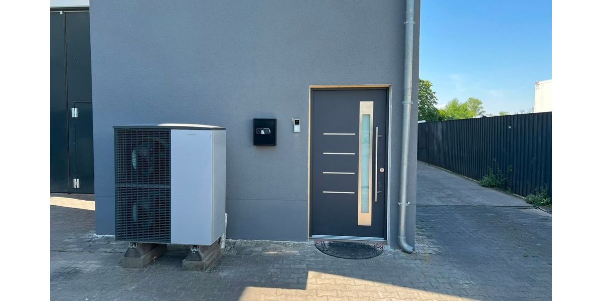 Gewerbeanwesen mit Bürogebäude, Werkstatt und großer befestigter Freifläche - Gewerbeobjekt Bischofsheim | Angebot:27298679