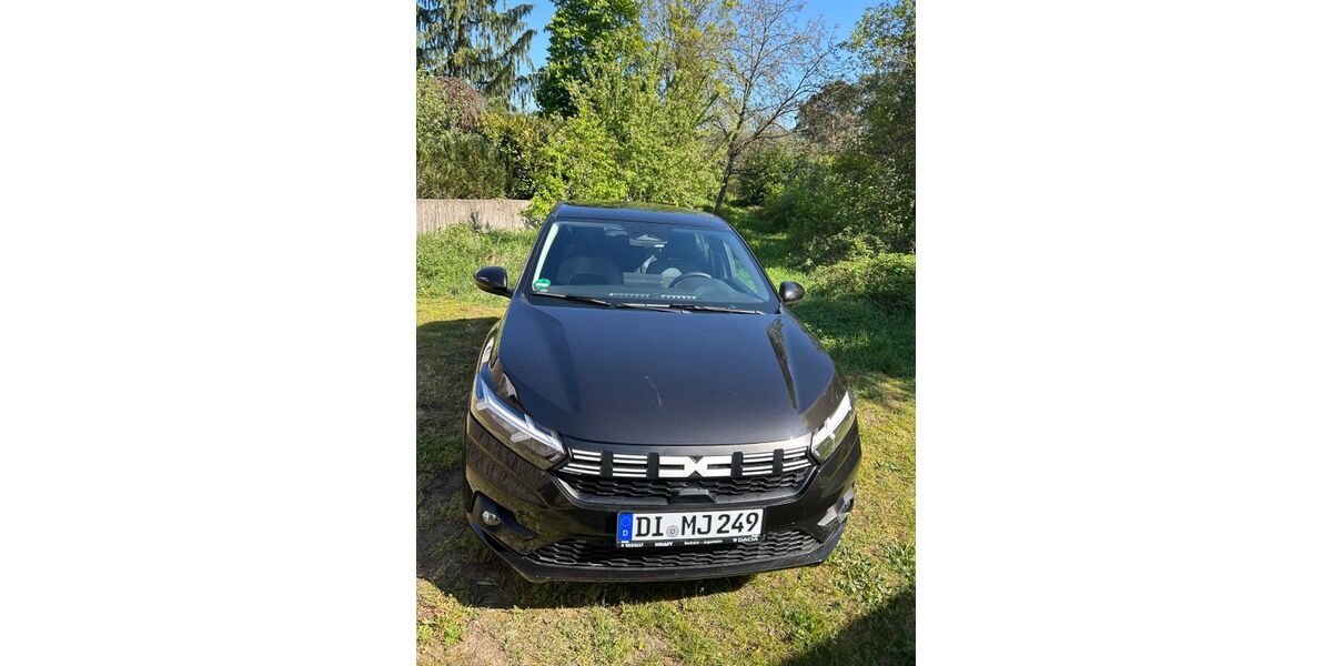 Dacia Sandero 9.900 km 14.500 &euro; Bickenbach 64404