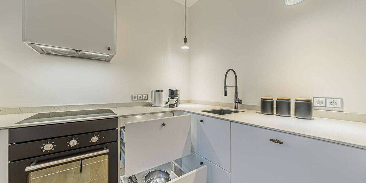 Etagenwohnung Frankfurt am Main Innenstadt - 2 Zimmer, 63 m&sup2;, 2.600&euro; | Angebot:26388792