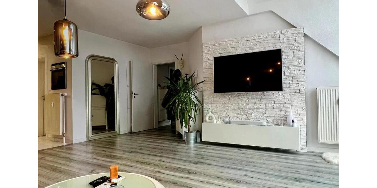 Wunderschöne 2-Zimmer-Wohnung mit Balkon & EBK 2 zimmer