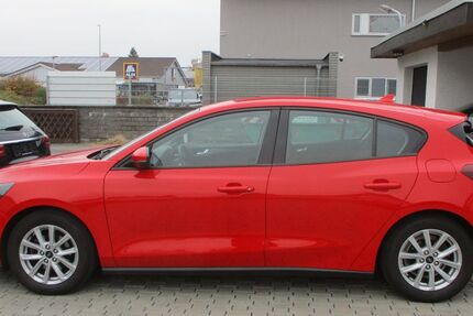 Ford Focus 58.338 km 15.599 &euro; Babenhausen 64832