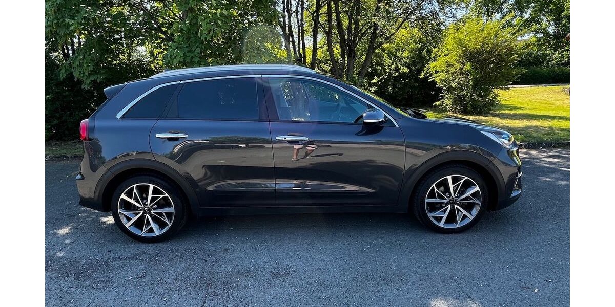 Kia Niro 73.000 km 17.200 &euro; Frankfurt am Main 60433