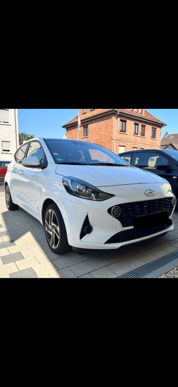 i10