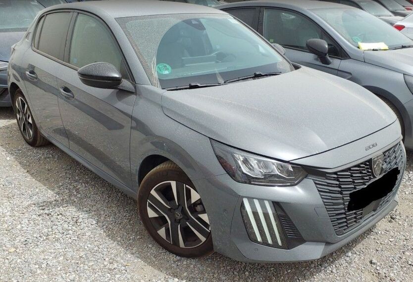 Peugeot 208 14.637 km 18.880 € Rüsselsheim 65428