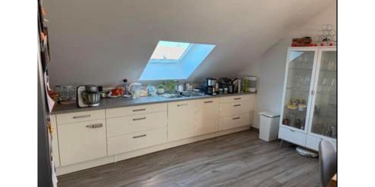 Dachgeschoßwohnung Weiterstadt - 3 Zimmer, 80 m&sup2;, 1.200&euro; | Angebot:26305407
