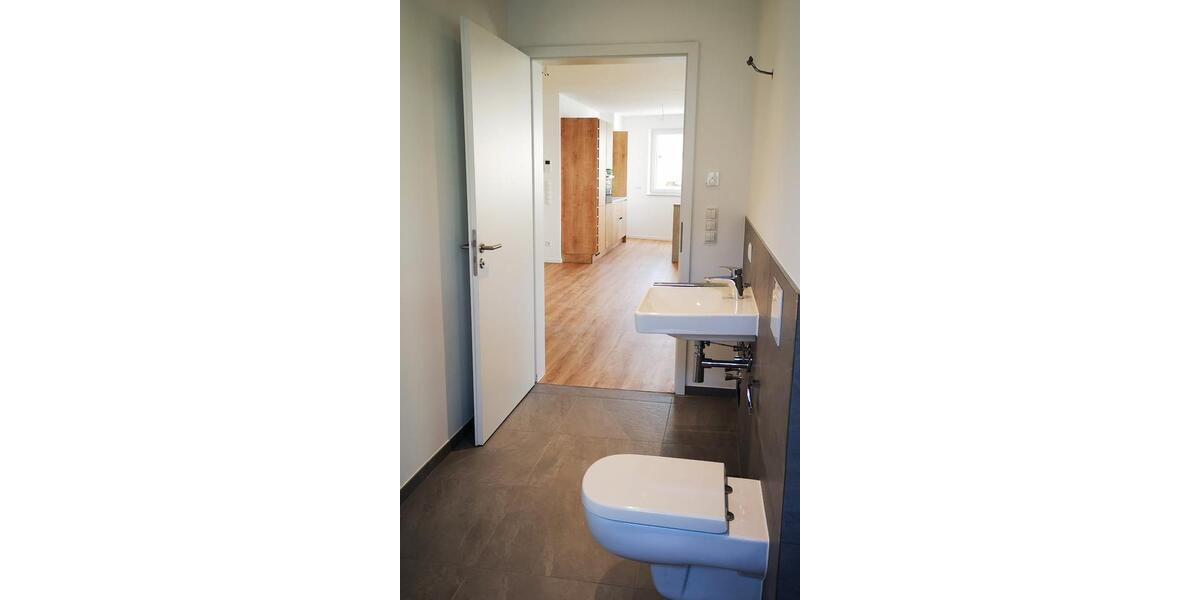 Erdgeschoßwohnung Frankfurt am Main Fechenheim - 2 Zimmer, 82 m&sup2;, 1.400&euro; | Angebot:25129076