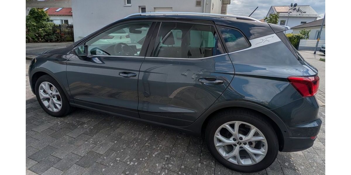 Seat Arona 10.895 km 21.549 &euro; Rüsselsheim 65428