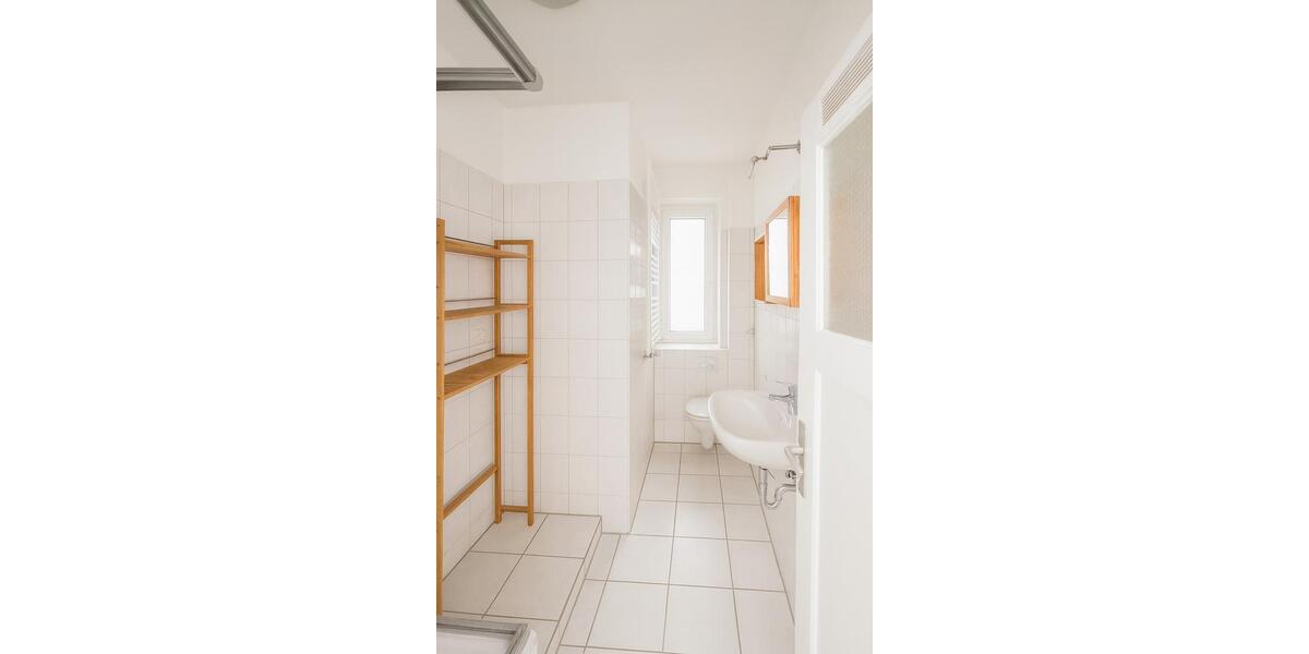 Etagenwohnung Frankfurt am Main Gutleutviertel - 2 Zimmer, 70 m&sup2;, 1.000&euro; | Angebot:26407533