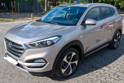 Hyundai TUCSON 149.000 km 13.600 &euro; Griesheim 64347