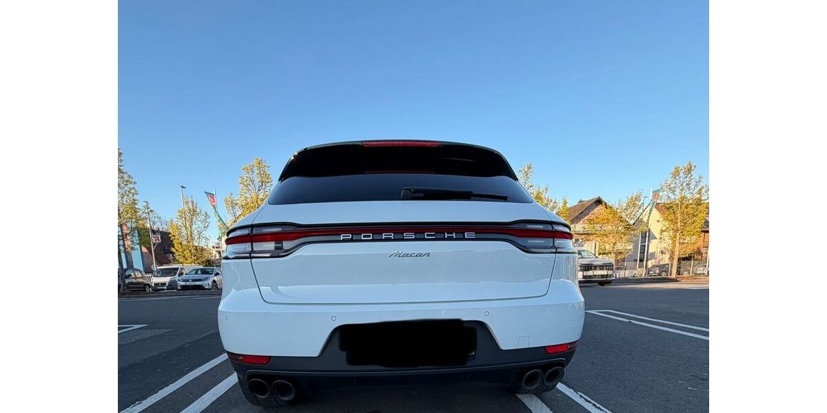 Porsche Macan 82.200 km 49.999 &euro; Flörsheim 65439