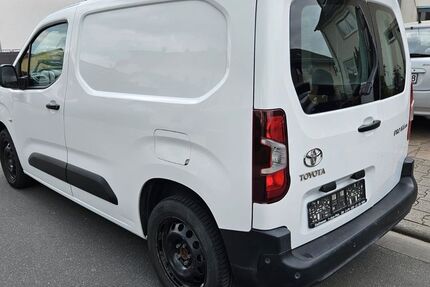 Toyota Proace City 78.000 km 11.990 &euro; Langen 63225