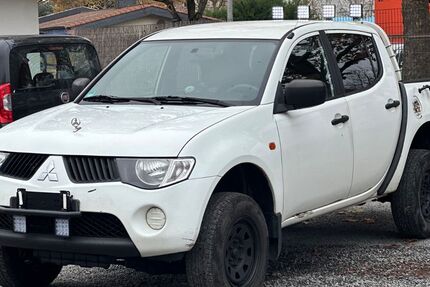 Mitsubishi L200 178.000 km 10.990 &euro; Darmstadt 64293