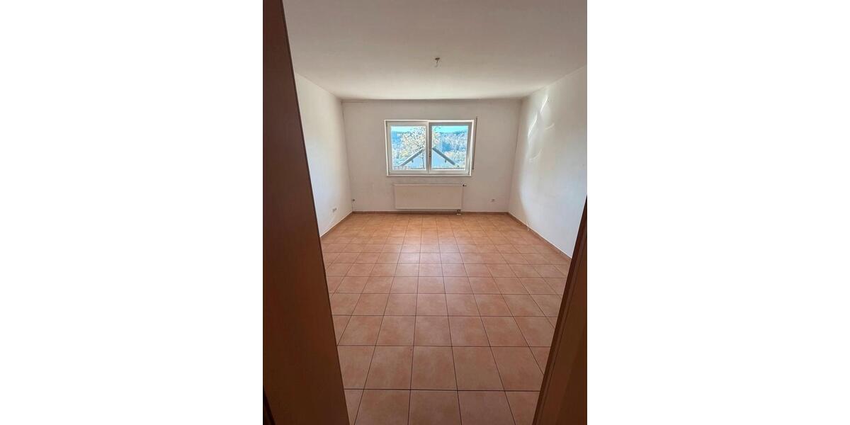 Etagenwohnung Breuberg - 3 Zimmer, 103 m&sup2;, 1.000&euro; | Angebot:26391417