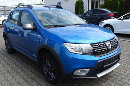 VW Golf IQ.DRIVE Start-Stopp DSG, Klima, Einparkhilfe 100.000 km 14.890 € Rodgau 63110