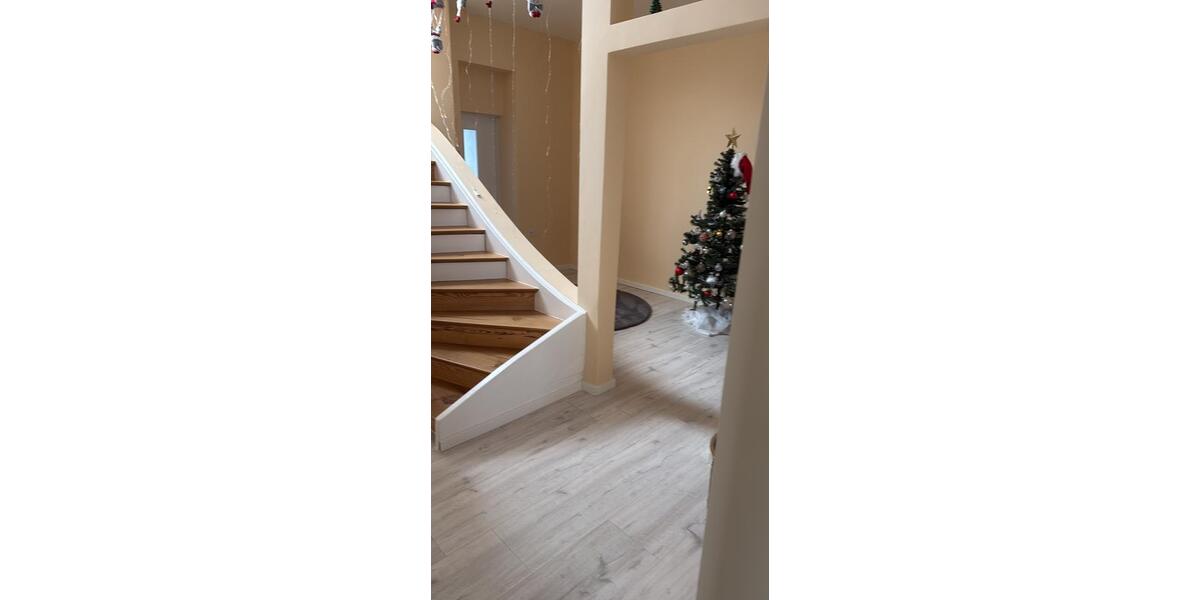 Einfamilienhaus Dietzenbach - 7 Zimmer, 255 m&sup2;, 495.000&euro; | Angebot:27098036