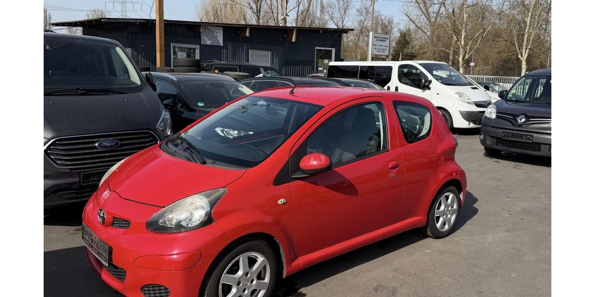 Toyota Aygo (X) 135.000 km 2.499 &euro; Frankfurt am Main 60486