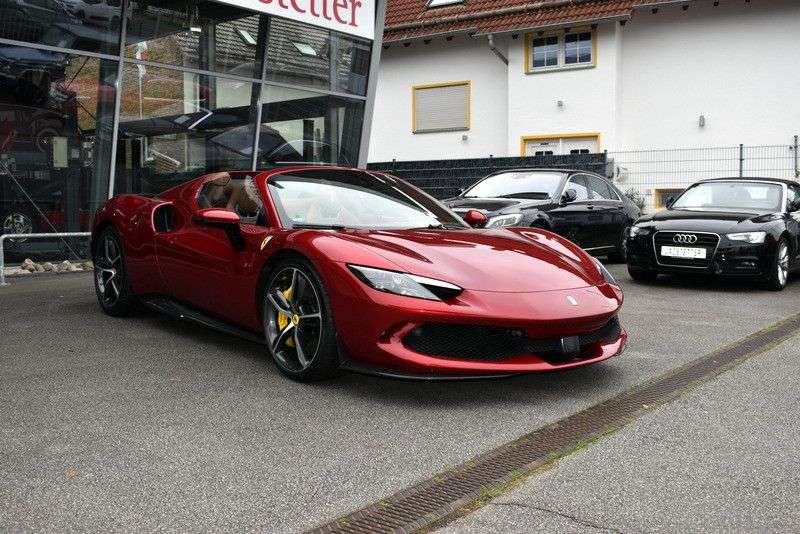 Ferrari 296 GTS 1.900 km 328.000 € Mörlenbach 69509