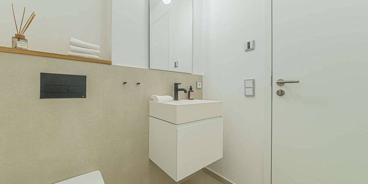 Etagenwohnung Frankfurt am Main Innenstadt - 2 Zimmer, 63 m&sup2;, 2.600&euro; | Angebot:26388792