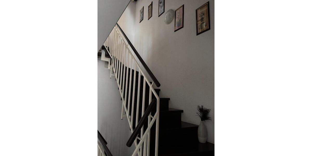 Reihenhaus Weiterstadt - 6 Zimmer, 130 m&sup2;, 2.200&euro; | Angebot:26690767
