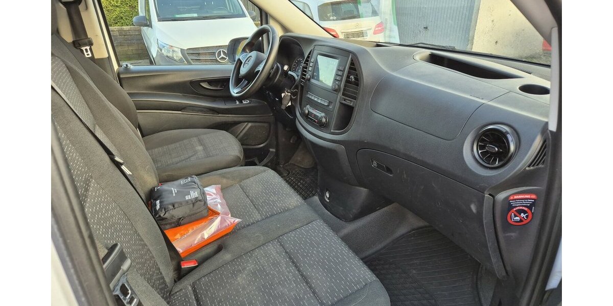 Mercedes-Benz Vito Kasten 114 CDI RWD lang Automatik, Rückfahrka 59.233 km 23.990 &euro; Rodgau 63110