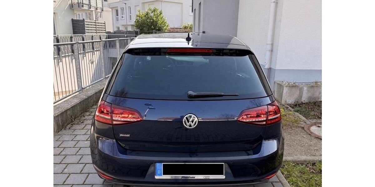 VW Golf 96.000 km 14.500 &euro; Flörsheim am Main 65439