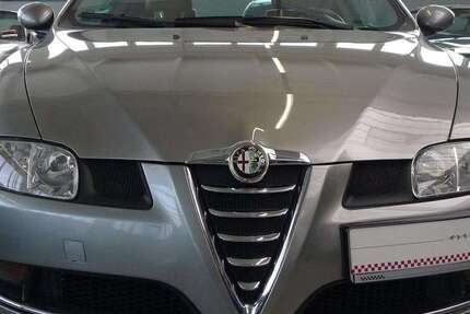 Alfa Romeo GT 189.377 km 6.950 &euro; Frankfurt am Main 60388