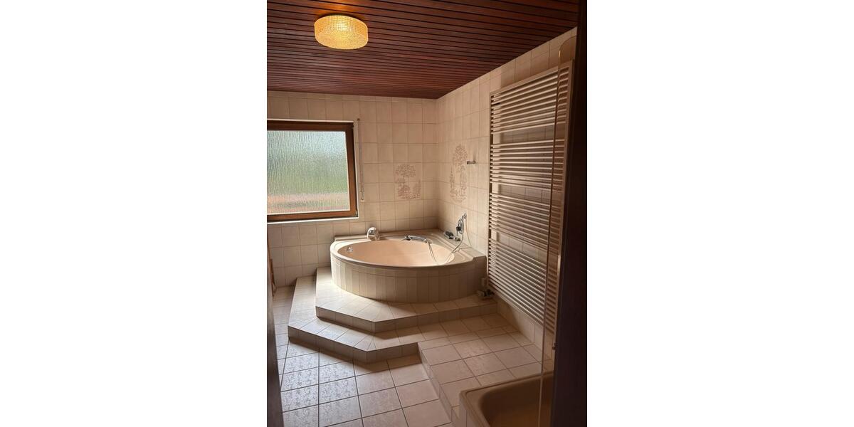 Einfamilienhaus Rüsselsheim am Main - 5 Zimmer, 180 m&sup2;, 2.000&euro; | Angebot:26195899