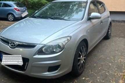 Hyundai i30 220.000 km 1.300 &euro; Frankfurt am Main 65936