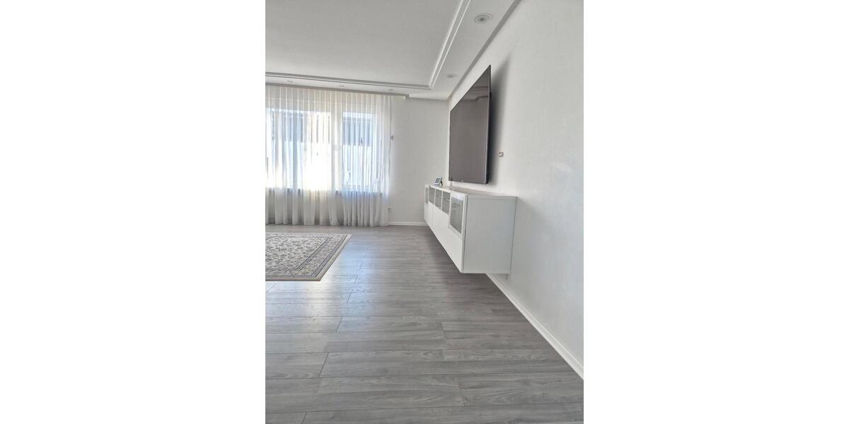 Erdgeschoßwohnung Bischofsheim - 4.5 Zimmer, 143 m&sup2;, 1.790&euro; | Angebot:26221976