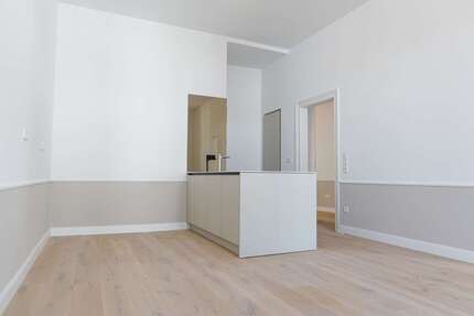 Wohnung Frankfurt am Main Nordend West - 2 Zimmer, 75 m&sup2;, 1.800&euro; | Angebot:26476138