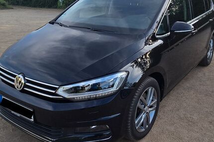 VW Touran 132.500 km 18.900 &euro; Darmstadt 64297