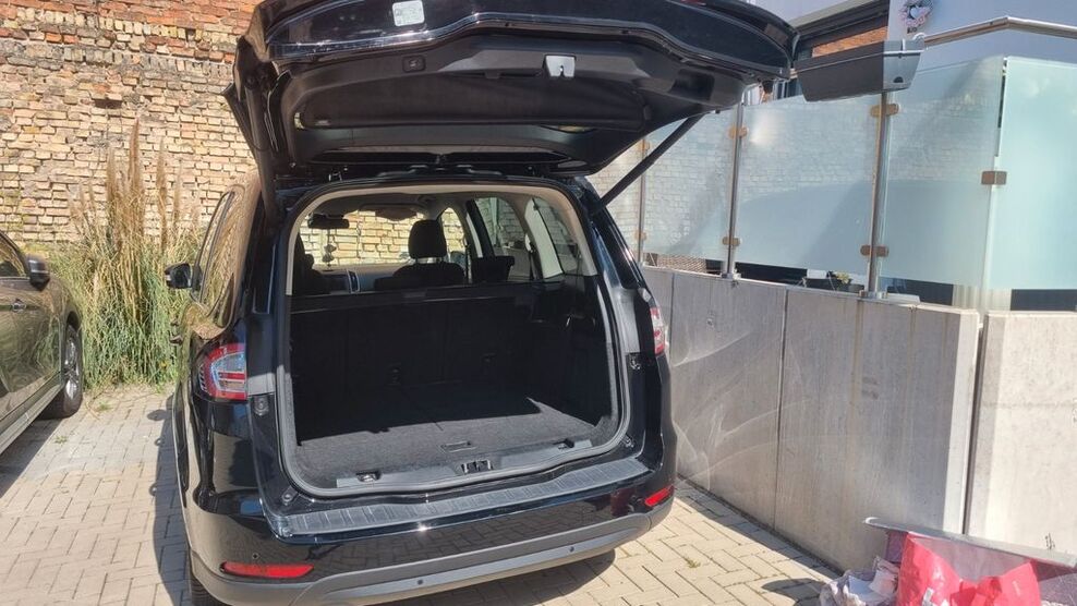 Ford Galaxy 128.000 km 16.300 € Laudenbach 69514