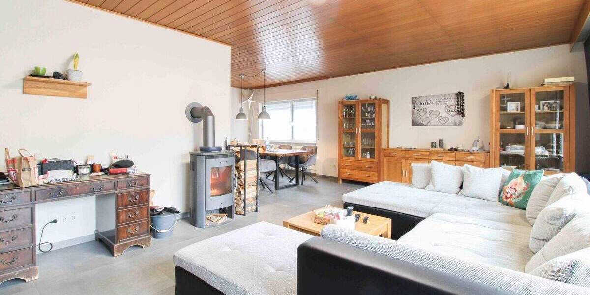 Charmantes freistehendes Einfamilienhaus mit großem Garten und vielseitigen Nutzungsmöglichkeiten 6 zimmer