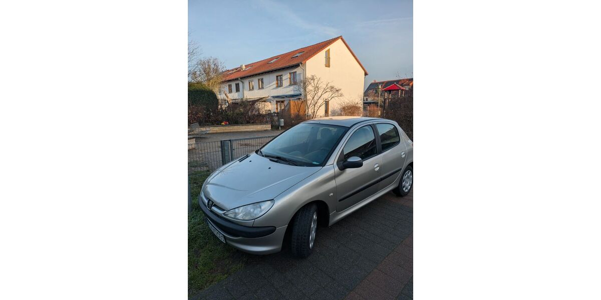 Peugeot 206 170.000 km 1.299 &euro; Ginsheim-Gustavsburg 65462