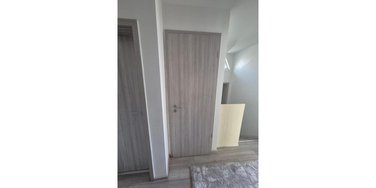 Etagenwohnung Bensheim - 4 Zimmer, 95 m&sup2;, 1.300&euro; | Angebot:26165611