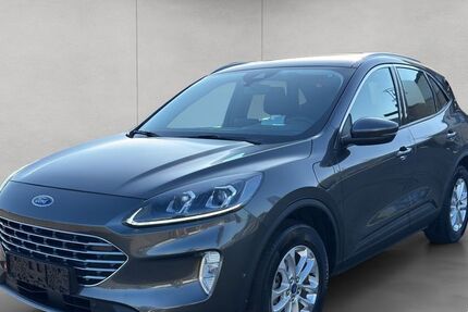 Ford Kuga 30.558 km 23.550 € Frankfurt 60386