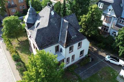 Haus Bensheim / Auerbach Auerbach - 9 Zimmer, 330 m&sup2;, 3.800&euro; | Angebot:26163876