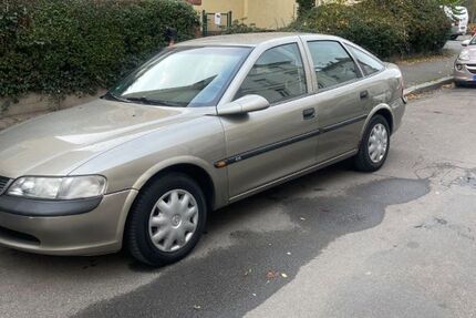 Opel Vectra 124.000 km 4.500 € Frankfurt 60385