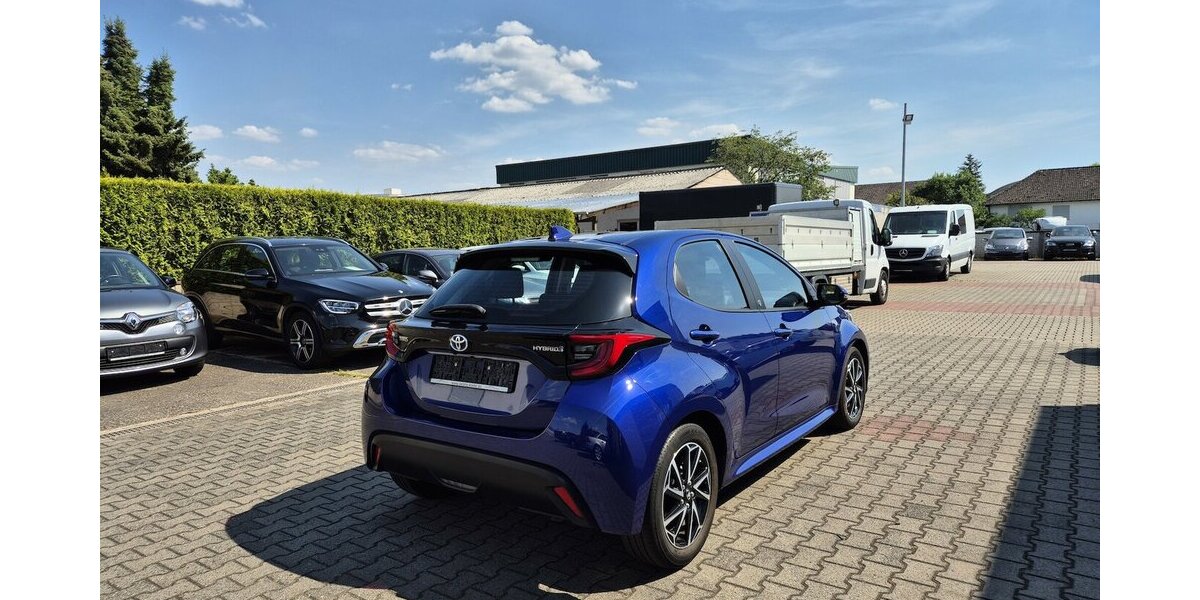 Toyota Yaris Hybrid Team D, Navi,Kamera, SmartDevice, Kli 73.500 km 16.890 &euro; Rodgau 63110