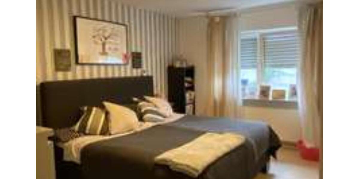 Erdgeschoßwohnung Frankfurt am Main Unterliederbach - 4 Zimmer, 110 m&sup2;, 1.500&euro; | Angebot:25419665