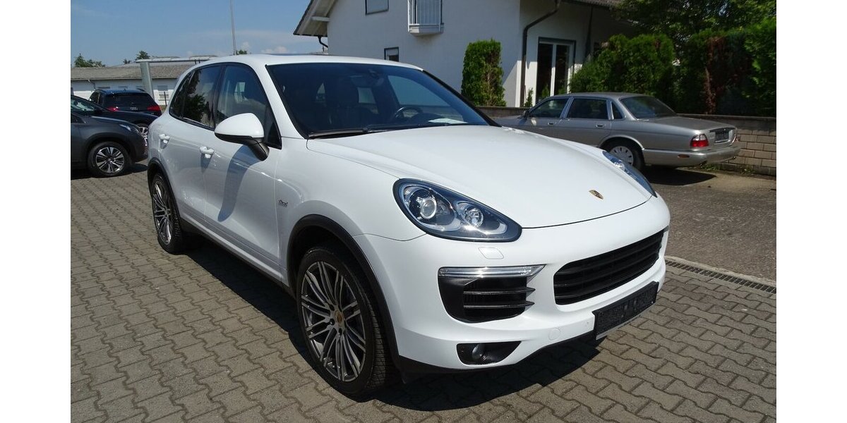 Porsche Cayenne S 4,2l Diesel Pano, Navi, 21 Zoll, Standhe 225.443 km 27.990 &euro; Rodgau 63110