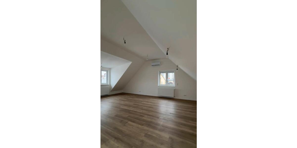 Dachgeschoßwohnung Frankfurt am Main Innenstadt 3 - 2 Zimmer, 54 m&sup2;, 1.250&euro; | Angebot:25268391