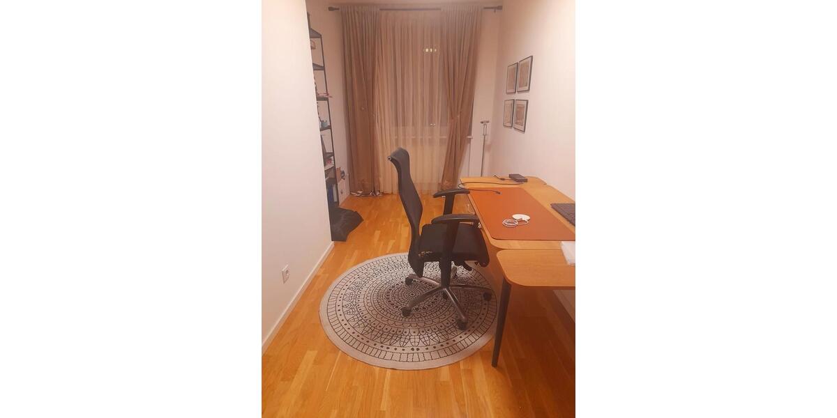 Voll möbliert Wohnung mit Skyline-Block - Kurzzeitmiete 4 zimmer