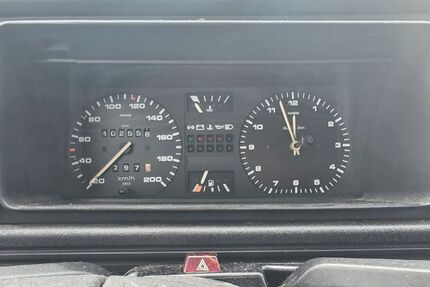 VW Golf 102.558 km 7.950 &euro; Rödermark 63322