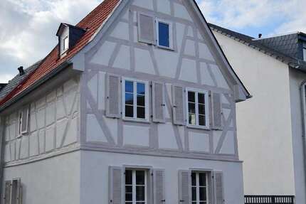 Haus Wiesbaden Biebrich - 4 Zimmer, 110 m&sup2;, 1.848&euro; | Angebot:26406447