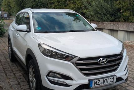 Hyundai TUCSON 185.500 km 11.400 &euro; Oppenheim 55276
